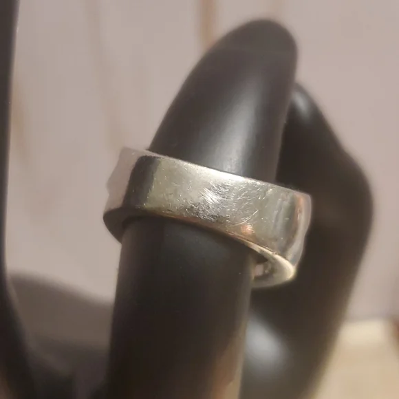 Lia Sophia Tulip Ring - Picture 3 of 6